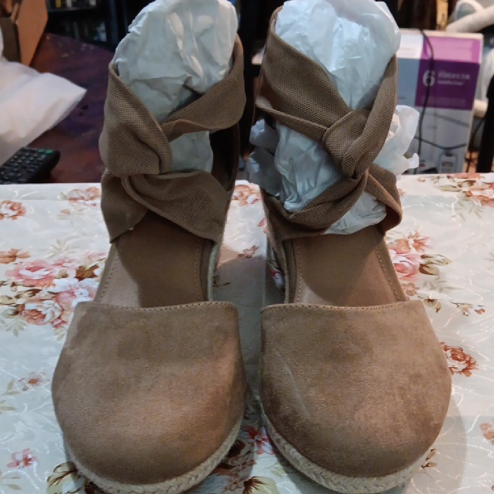 Comfortview Tan Espadrilles with faux Suede Finish